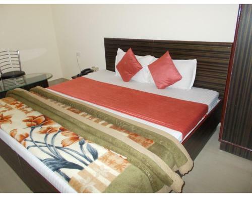Hotel Traditional Stay At Laxman Jhula