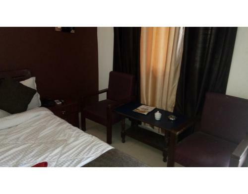 Hotel Premium Rooms Near Laxman Jhula