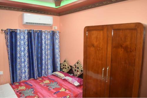 12 Homestay Apartments