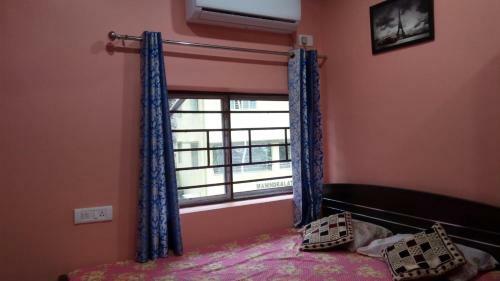 12 Homestay Apartments