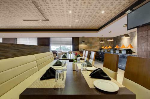 Mount Milestone Hotel And Banquets