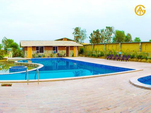 Hotel Tag Resorts Oakwood Hamlet Shoghi