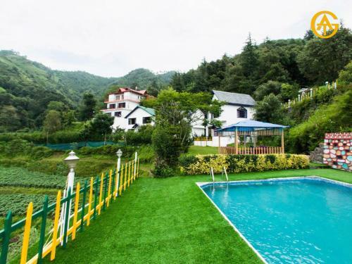 Hotel Tag Resorts Oakwood Hamlet Shoghi
