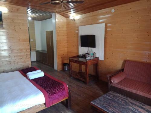 Hotel Tag Resorts Oakwood Hamlet Shoghi