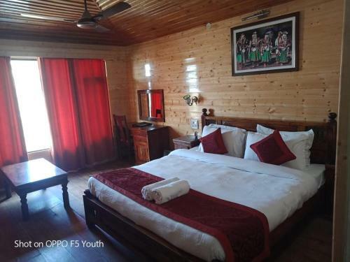 Hotel Tag Resorts Oakwood Hamlet Shoghi
