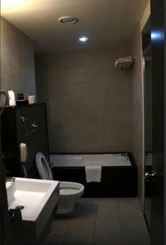 Hotel Royal Orchid Central, Shimoga