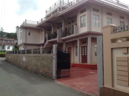 Hostal Holly Lodge Guest House