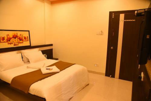 Hostal Hotel Sai Namo Palace