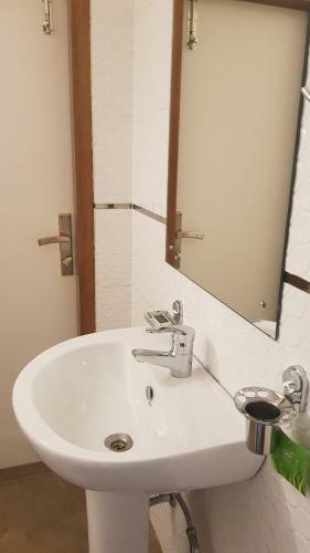 Hostal Hotel Woodland Hill Stay