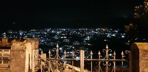 Hostal Hotel Woodland Hill Stay