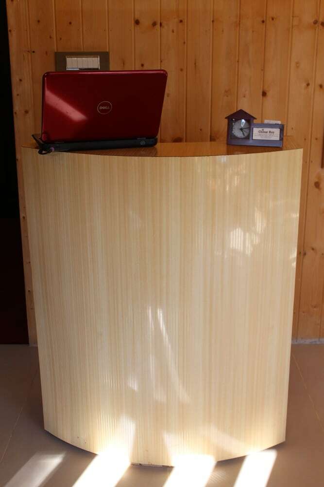 Hotel Nigeen Lake View Resort