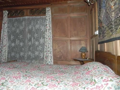 Hotel Shabrose Houseboats