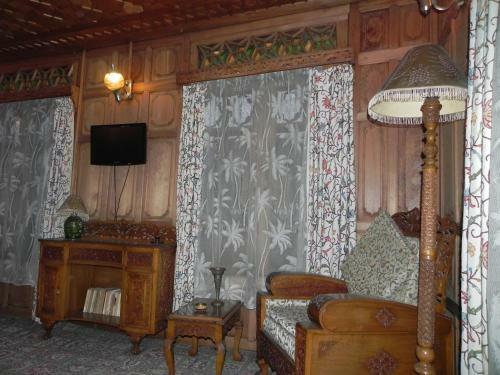 Hotel Shabrose Houseboats