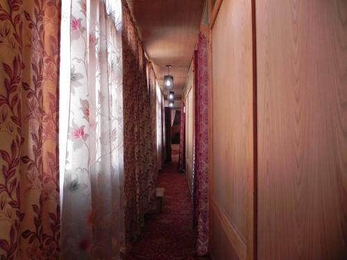 Hotel Shabrose Houseboats