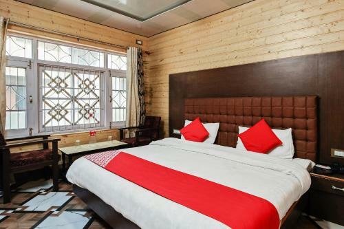 Hotel Oyo 16066 Chinar Comforts