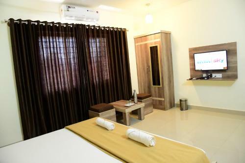 Lodge Shesha Kuteera