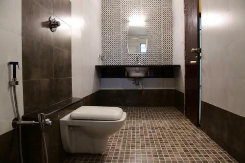 Lodge Shesha Kuteera