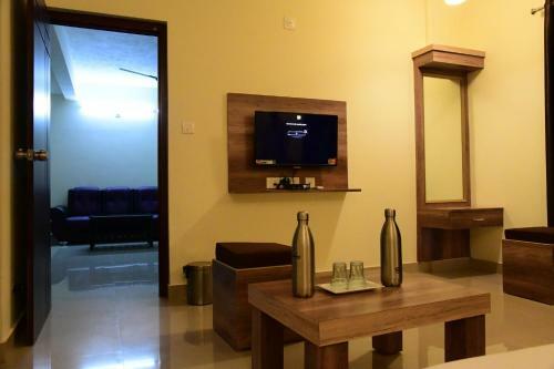 Lodge Shesha Kuteera