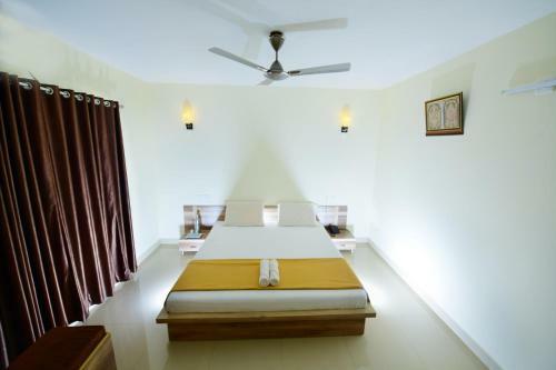 Lodge Shesha Kuteera