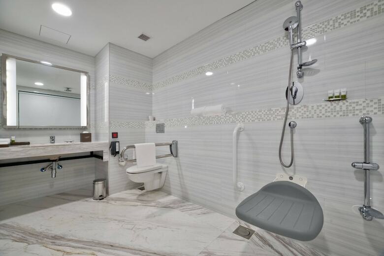 Hotel Courtyard By Marriott Surat