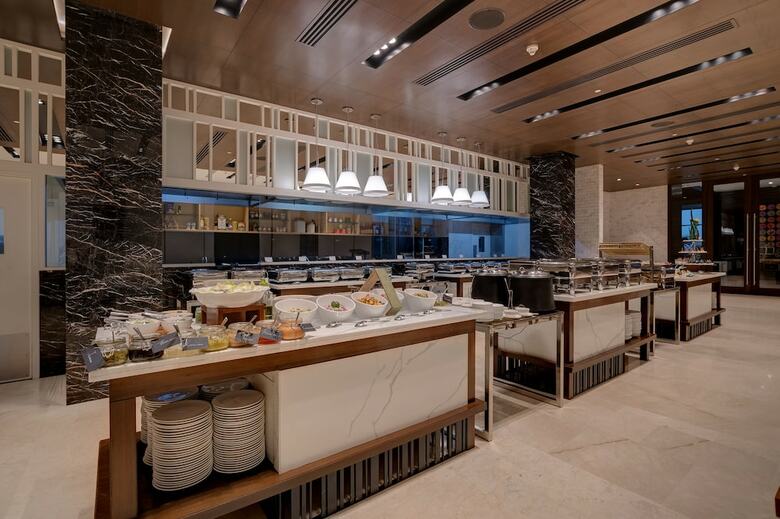 Hotel Courtyard By Marriott Surat