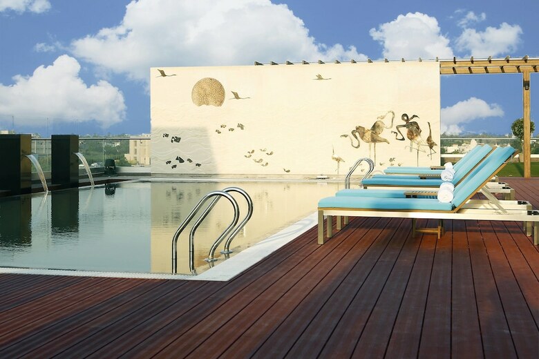Hotel Courtyard By Marriott Surat