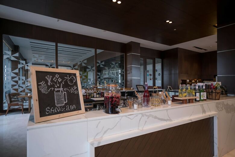 Hotel Courtyard By Marriott Surat