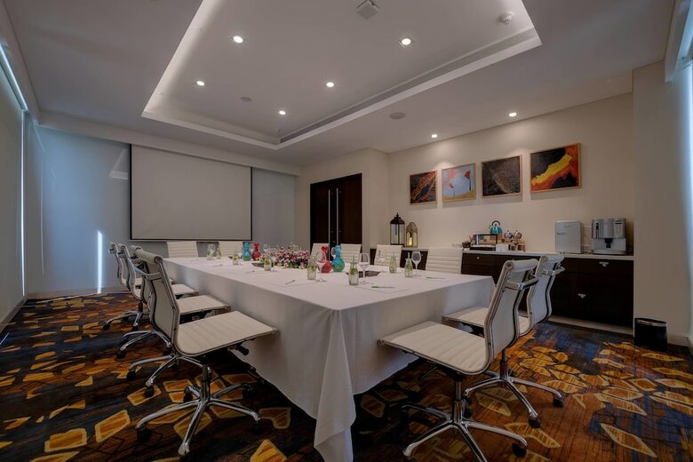 Hotel Courtyard By Marriott Surat