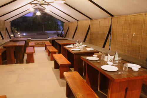 Hotel Maati Jungle Lodge Resort Bandhavgarh