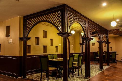 Hotel Poppys Tower Tiruppur