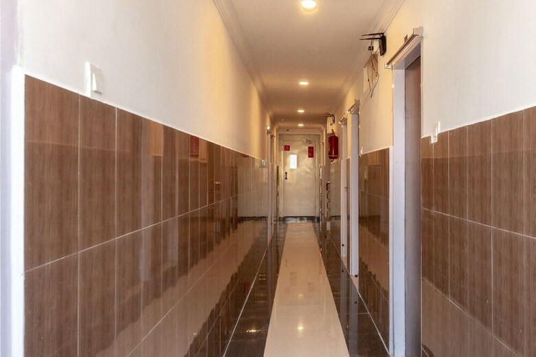 Capital O 27775 Hotel Srinivasa Residency