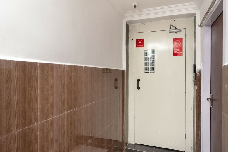 Capital O 27775 Hotel Srinivasa Residency