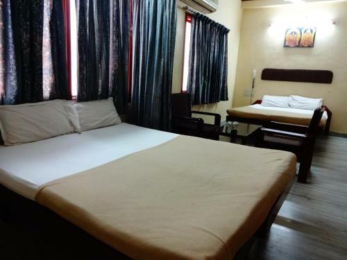 Hotel Sri Sai Residency