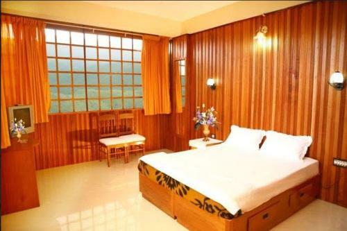 Hotel Dolphin Residency