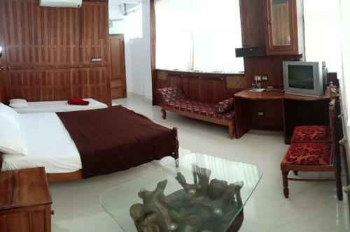 Hotel Dolphin Residency