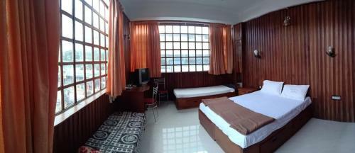 Hotel Dolphin Residency