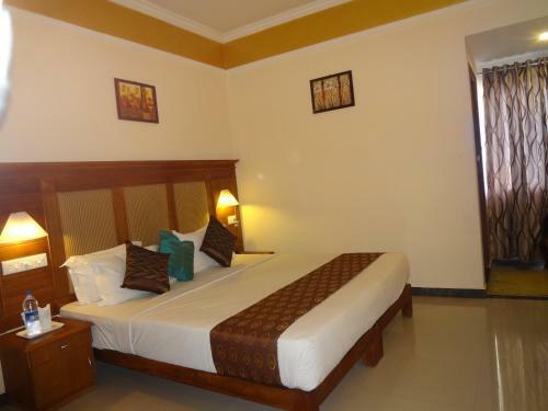 Hotel Seasons Thekkady