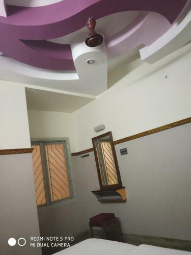 Hotel Krishna Lodge