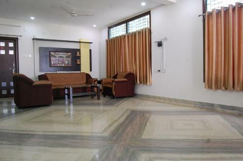 Sreenivas Serviced Apartment @tirupati