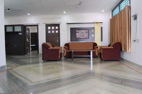 Sreenivas Serviced Apartment @tirupati