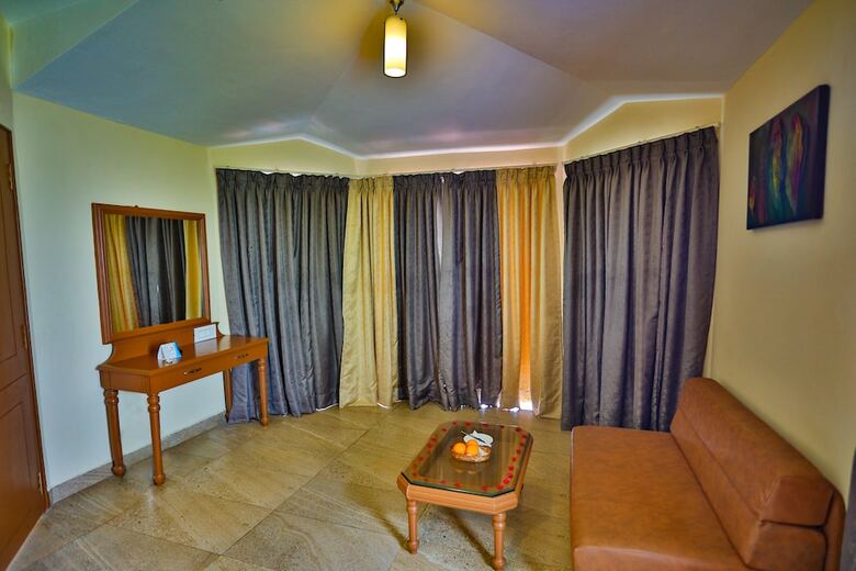 Hotel La Montana By Tgi