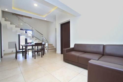 Hotel Albisville Hilltop Mansion