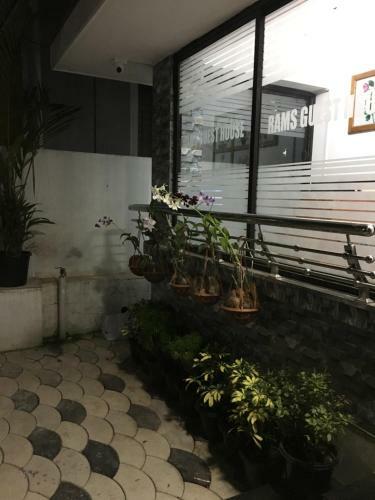 Hostal Rams Guest House Near Kims Hospital