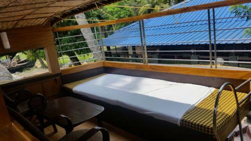 Kuttanaad Houseboats