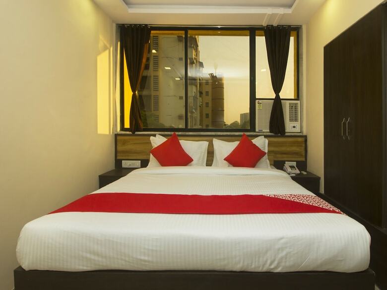 Oyo 17393 Hotel Elite Plaza