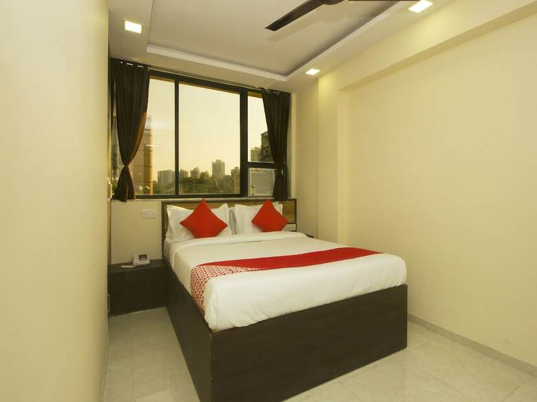 Oyo 17393 Hotel Elite Plaza