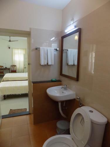 Hotel Safire Residency