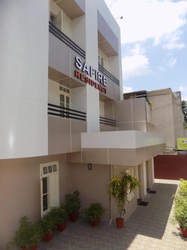 Hotel Safire Residency