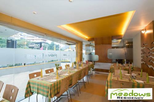 Hotel Meadows Residency