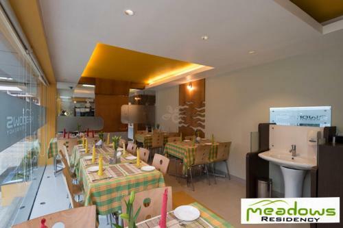 Hotel Meadows Residency